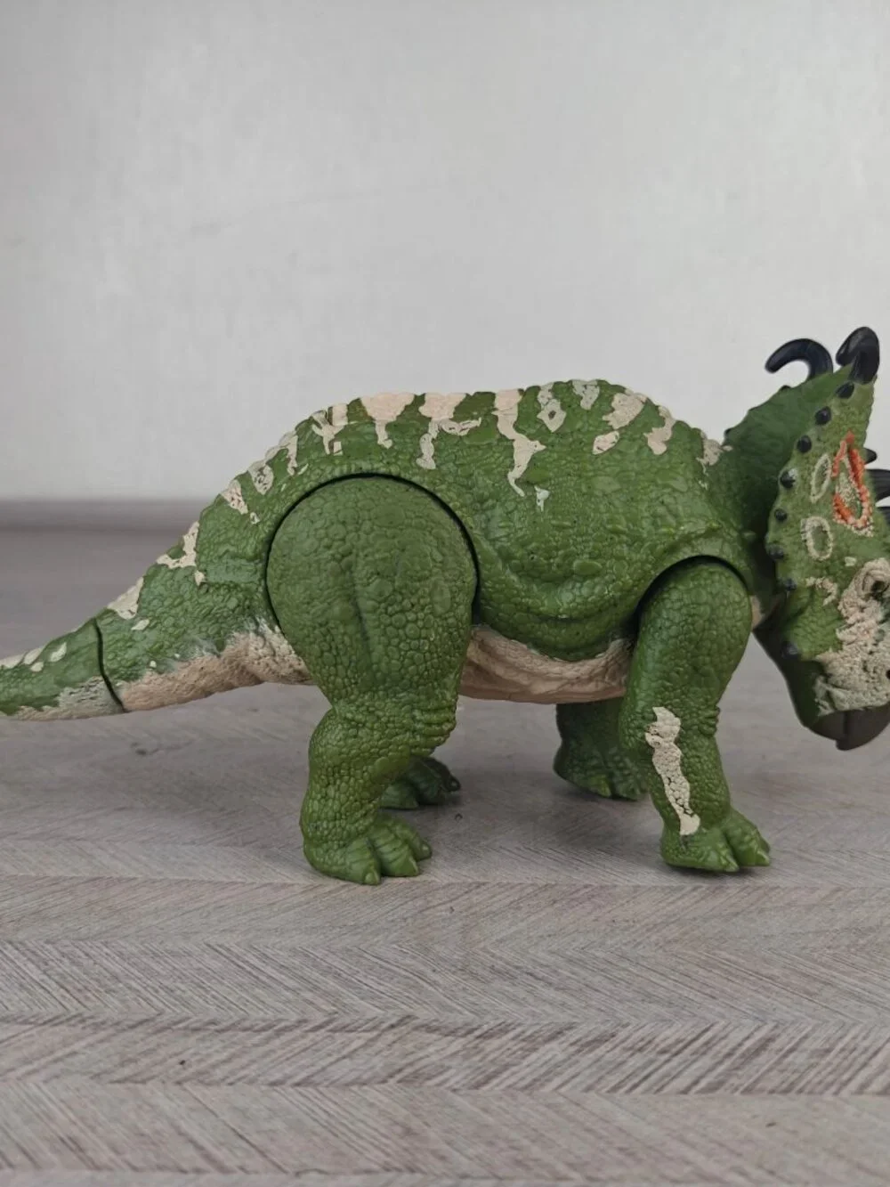 Jurassic World Fallen Kingdom Sinoceratops Roarivores Action Figure 2017
